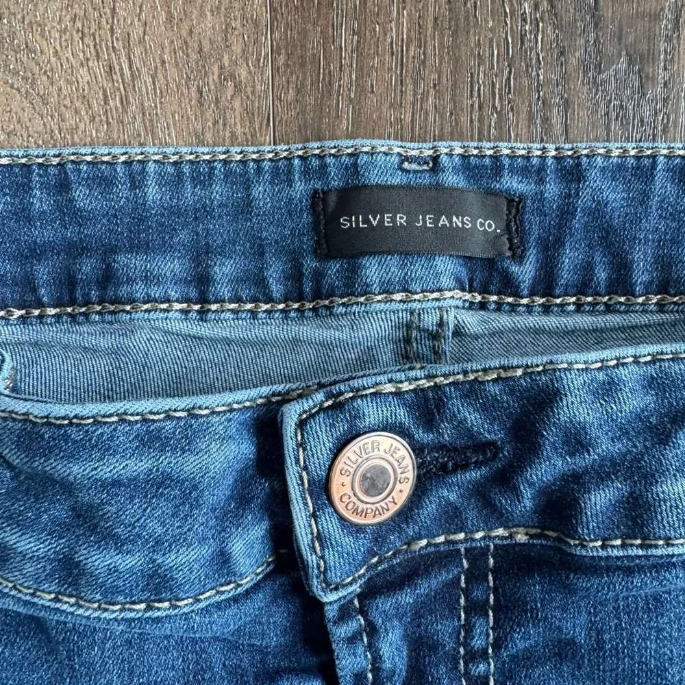 Silver Jeans.  Boyfriend Style.  Women’s size 12/29. Excellent used condition! - Picture 3 of 7